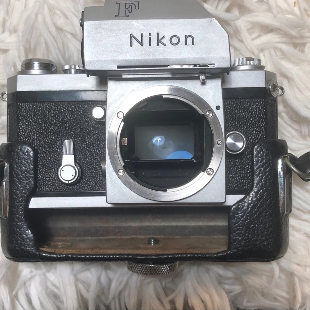 Nikon F Eye Level 35mm SLR Film Camera Body Only Nikon F BC-7 Flash 6754517Japan